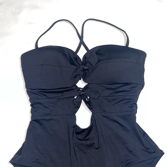 NWOT Becca Cutout X-Back One Piece
Swimsuit Sz LARGE - Picture 4 of 12
